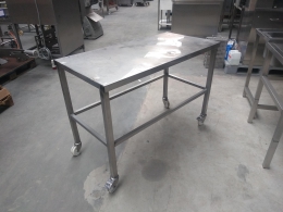 Mobile s/s table 